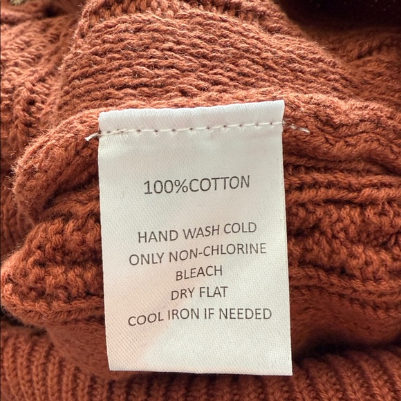 Rust Cable Knit Sweater Size Large - Picture 7 of 7
